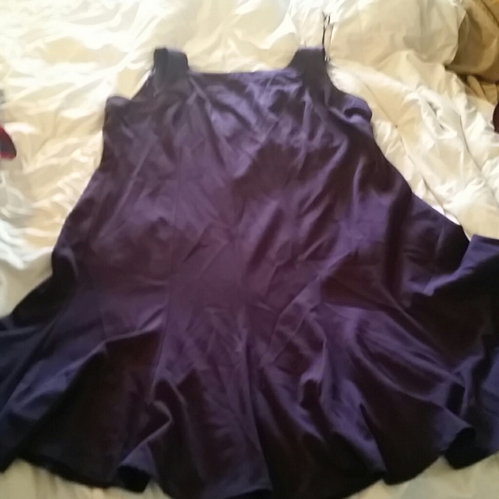 Dress - Picture 1 of 3